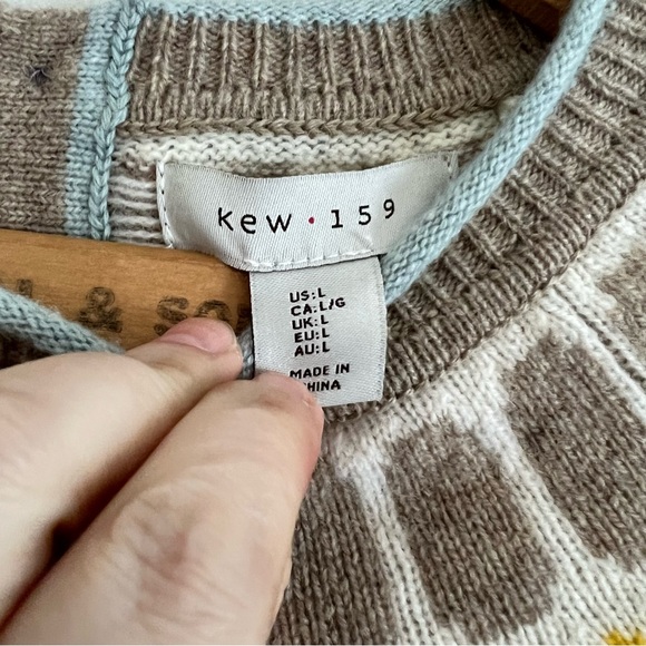 Nordic Style Sweater In Beige, Blue & Yellow - Picture 3 of 7